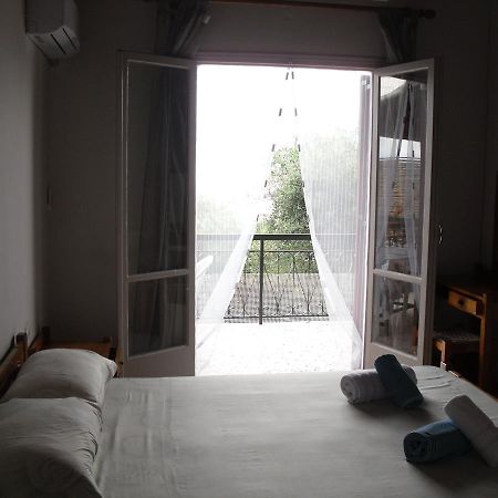 Appartamento Spiti Kritikos Benitses  Esterno foto