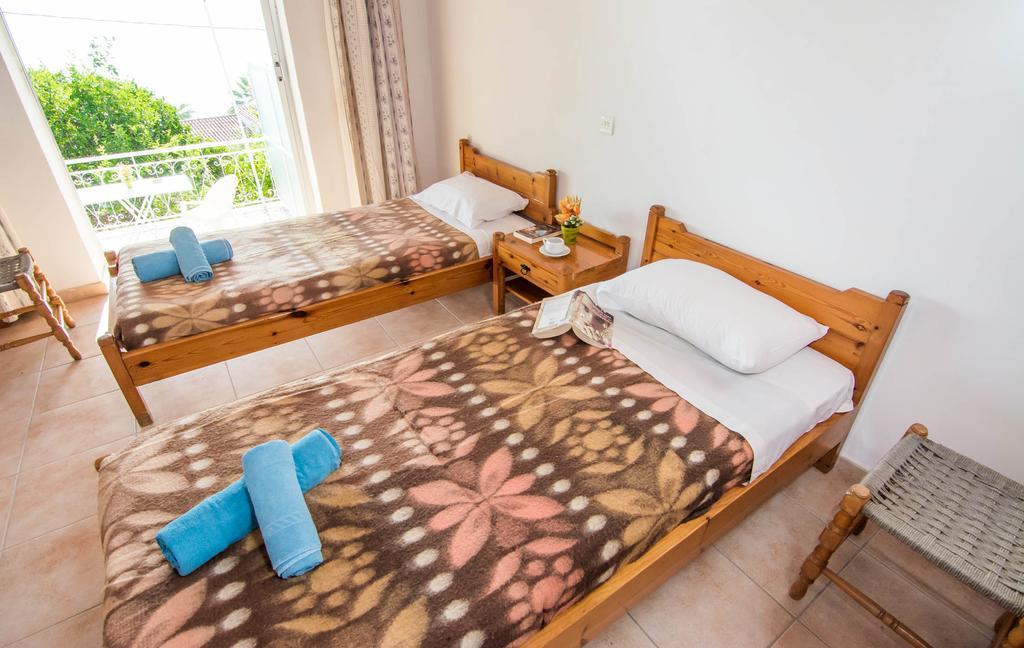 Appartamento Spiti Kritikos Benitses  Esterno foto